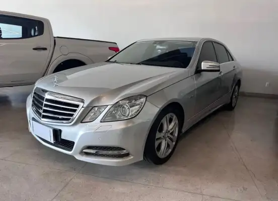 MERCEDES-BENZ-E 250-1.8 CGI AVANTGARDE 16V GASOLINA 4P AUTOMÁTICO MERCEDES-BENZ-E 250-2011