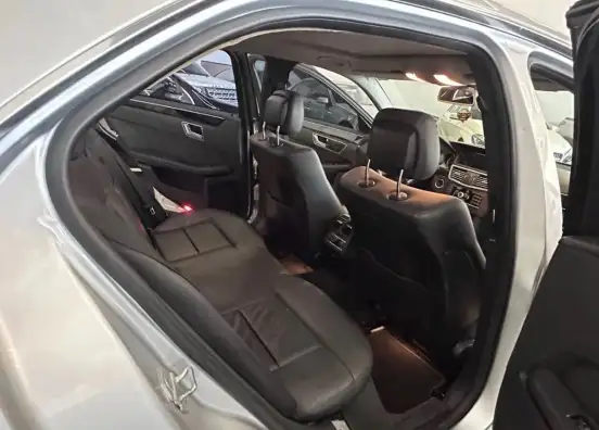 MERCEDES-BENZ-E 250-2011