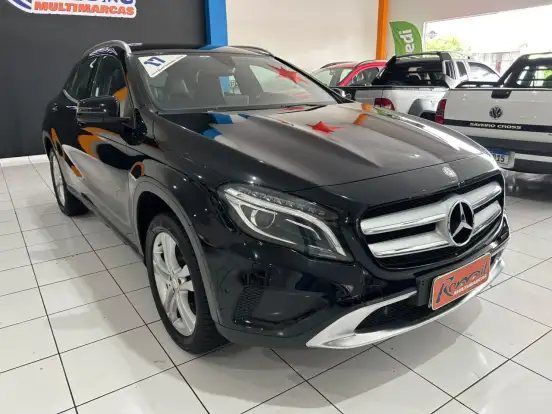 MERCEDES-BENZ-GLA 200-2016