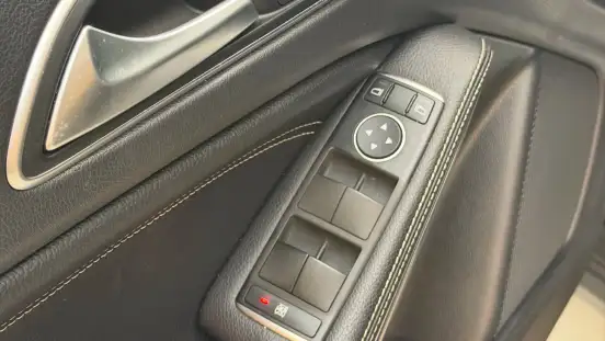 MERCEDES-BENZ-GLA 200-1.6 CGI ENDURO 16V TURBO FLEX 4P AUTOMÁTICO MERCEDES-BENZ-GLA 200-2016