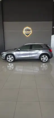 MERCEDES-BENZ-GLA 200-2015