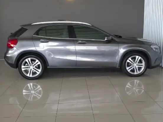 MERCEDES-BENZ-GLA 200-1.6 CGI VISION 16V TURBO FLEX 4P AUTOMÁTICO MERCEDES-BENZ-GLA 200-2015