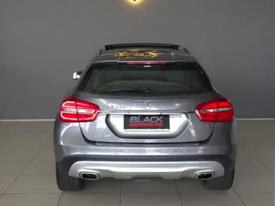MERCEDES-BENZ-GLA 200-1.6 CGI VISION 16V TURBO FLEX 4P AUTOMÁTICO MERCEDES-BENZ-GLA 200-2015