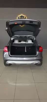 MERCEDES-BENZ-GLA 200-2015