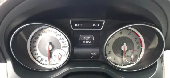 MERCEDES-BENZ-GLA 200-2015