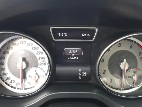 MERCEDES-BENZ-GLA 200-1.6 CGI VISION 16V TURBO FLEX 4P AUTOMÁTICO MERCEDES-BENZ-GLA 200-2015