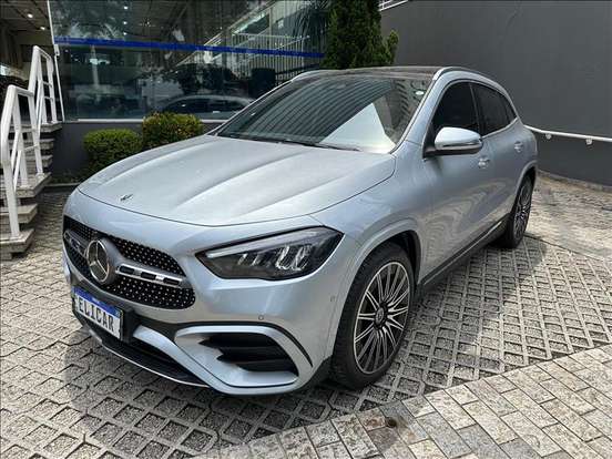 MERCEDES-BENZ-GLA 200-2025