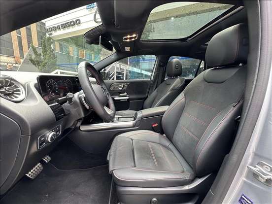 MERCEDES-BENZ-GLA 200-2025