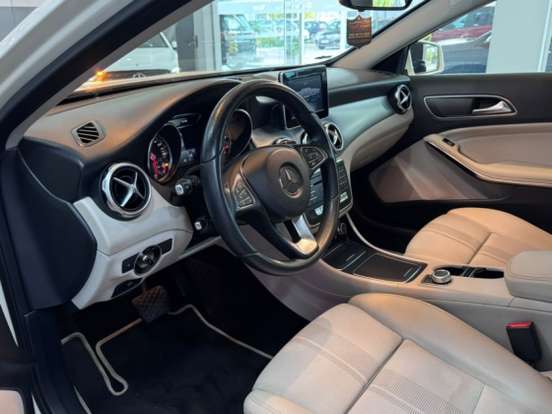 MERCEDES-BENZ-GLA 200-1.6 CGI FLEX ADVANCE 7G-DCT MERCEDES-BENZ-GLA 200-2017
