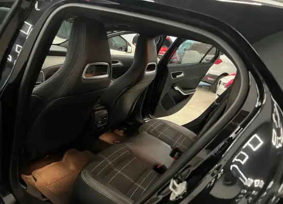 MERCEDES-BENZ-GLA 250-2015