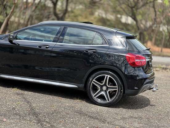 MERCEDES-BENZ-GLA 250-2016