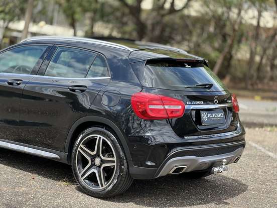 MERCEDES-BENZ-GLA 250-2.0 16V TURBO GASOLINA SPORT 4P 4MATIC AUTOMÁTICO MERCEDES-BENZ-GLA 250-2016