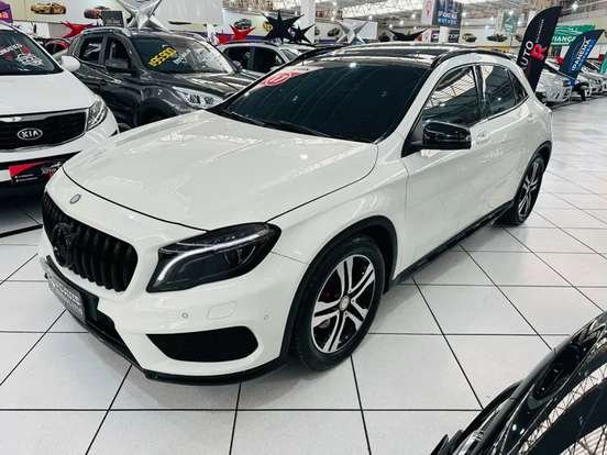 MERCEDES-BENZ-GLA 250-2016