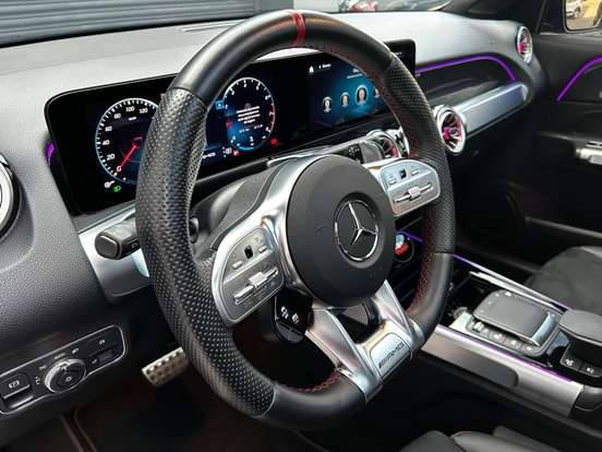 MERCEDES-BENZ-GLB 35 AMG-2022