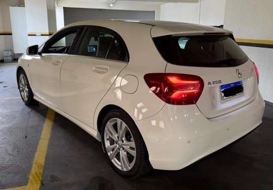 MERCEDES-BENZ-A 200-2016