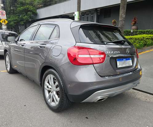 MERCEDES-BENZ-GLA 200-2015