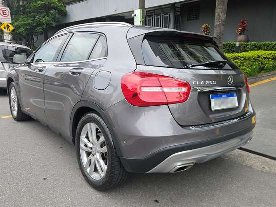 MERCEDES-BENZ-GLA 200-1.6 CGI ADVANCE 16V TURBO FLEX 4P AUTOMÁTICO MERCEDES-BENZ-GLA 200-2015