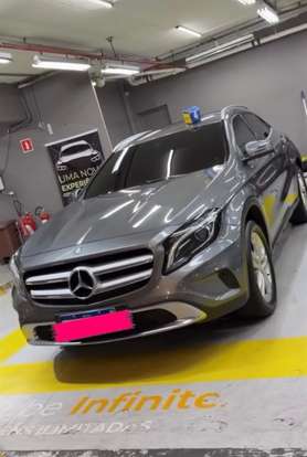 MERCEDES-BENZ-GLA 200-2017