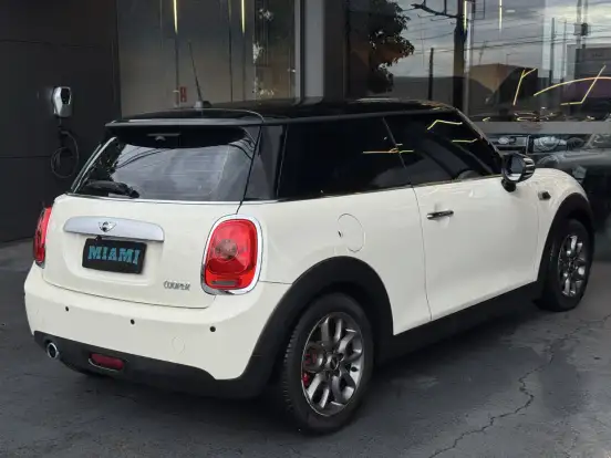 MINI-COOPER-1.5 12V TURBO GASOLINA 2P AUTOMÁTICO MINI-COOPER-2014