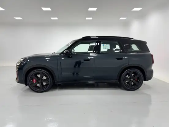 MINI-COUNTRYMAN-2025