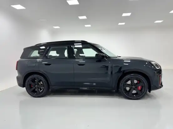 MINI-COUNTRYMAN-2025