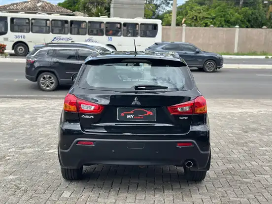 MITSUBISHI-ASX-2011