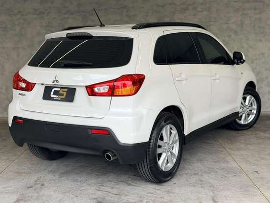 MITSUBISHI-ASX-2011
