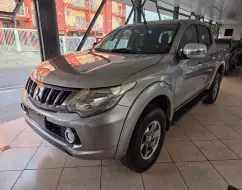 MITSUBISHI L200 TRITON 2.4 16V TURBO DIESEL SPORT HPE CD 4P 4X4 AUTOMÁTICO MITSUBISHI L200 TRITON 2.4 16V TURBO DIESEL SPORT HPE CD 4P 4X4 AUTOMÁTICO