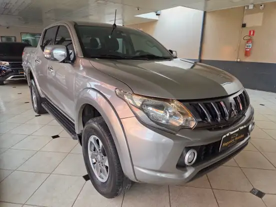 MITSUBISHI-L200 TRITON-2.4 16V TURBO DIESEL SPORT HPE CD 4P 4X4 AUTOMÁTICO MITSUBISHI-L200 TRITON-2019