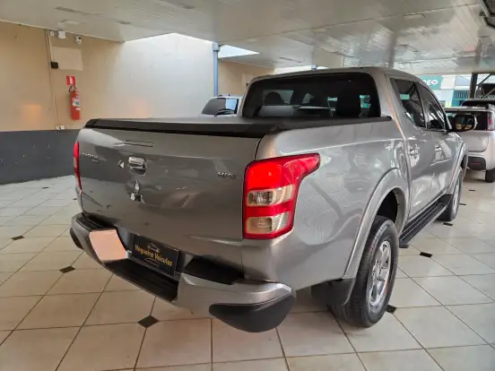 MITSUBISHI-L200 TRITON-2.4 16V TURBO DIESEL SPORT HPE CD 4P 4X4 AUTOMÁTICO MITSUBISHI-L200 TRITON-2019