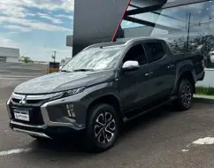 MITSUBISHI L200 TRITON 2.4 16V TURBO DIESEL SPORT HPE-S CD 4P 4X4 AUTOMÁTICO MITSUBISHI L200 TRITON 2.4 16V TURBO DIESEL SPORT HPE-S CD 4P 4X4 AUTOMÁTICO