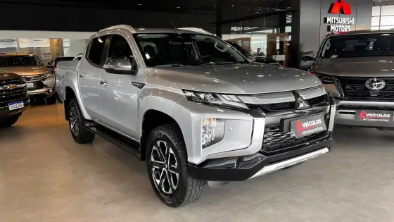 MITSUBISHI L200 TRITON 2.4 16V TURBO DIESEL SPORT HPE-S CD 4P 4X4 AUTOMÁTICO