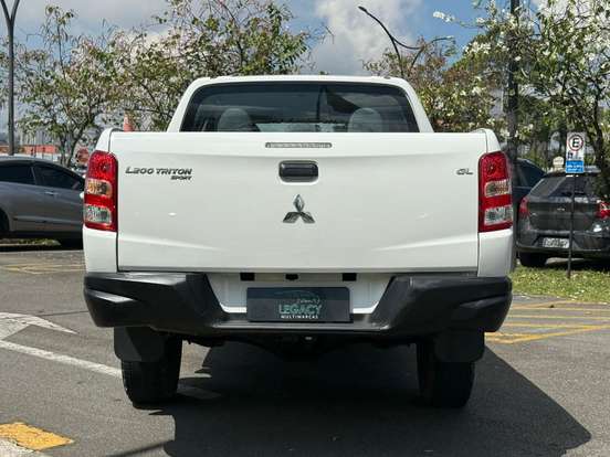 MITSUBISHI-L200 TRITON-2020