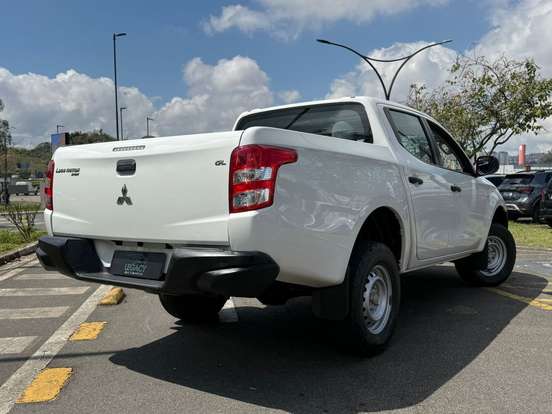 MITSUBISHI-L200 TRITON-2020