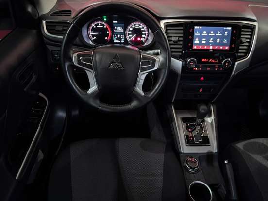 MITSUBISHI-L200 TRITON-2023