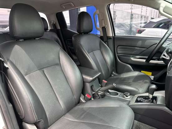 MITSUBISHI-L200 TRITON-2.4 16V TURBO DIESEL SPORT HPE CD 4P 4X4 AUTOMÁTICO MITSUBISHI-L200 TRITON-2023