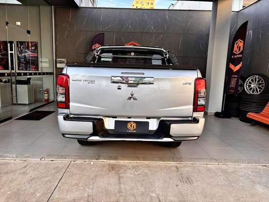 MITSUBISHI-L200 TRITON-2024