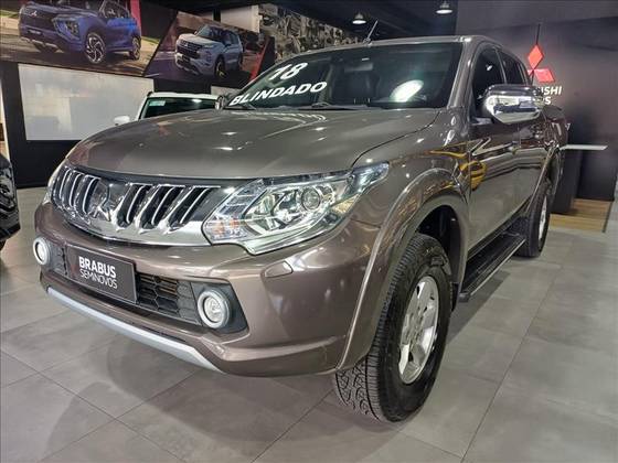 MITSUBISHI L200 TRITON 2.4 16V TURBO DIESEL SPORT HPE TOP CD 4P 4X4 AUTOMÁTICO