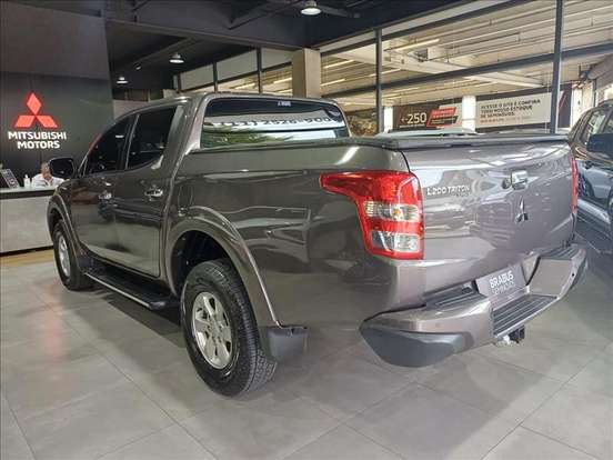 MITSUBISHI-L200 TRITON-2.4 16V TURBO DIESEL SPORT HPE TOP CD 4P 4X4 AUTOMÁTICO MITSUBISHI-L200 TRITON-2017