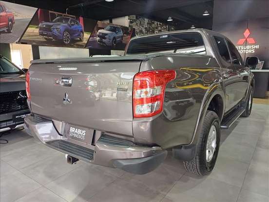 MITSUBISHI-L200 TRITON-2.4 16V TURBO DIESEL SPORT HPE TOP CD 4P 4X4 AUTOMÁTICO MITSUBISHI-L200 TRITON-2017