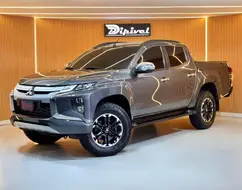 MITSUBISHI L200 TRITON 2.4 16V TURBO DIESEL SPORT HPE-S CD 4P 4X4 AUTOMÁTICO MITSUBISHI L200 TRITON 2.4 16V TURBO DIESEL SPORT HPE-S CD 4P 4X4 AUTOMÁTICO