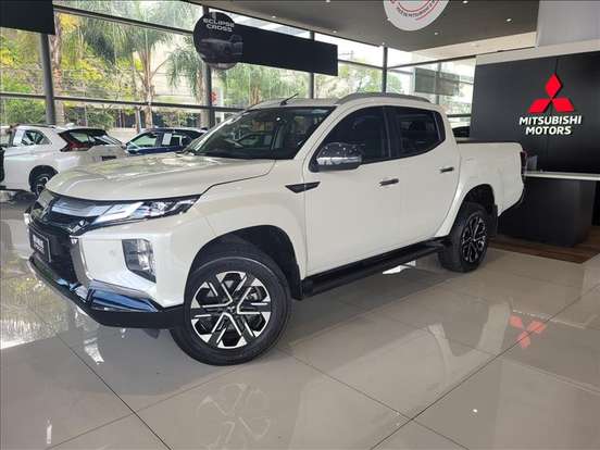 MITSUBISHI-L200 TRITON-2.4 16V TURBO DIESEL SPORT HPE-S CD 4P 4X4 AUTOMÁTICO MITSUBISHI-L200 TRITON-2024
