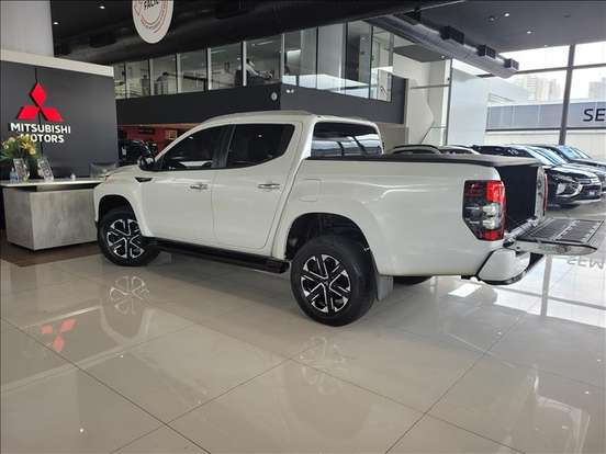 MITSUBISHI-L200 TRITON-2024