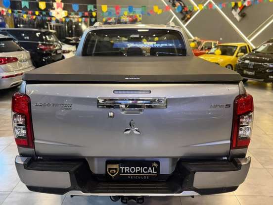 MITSUBISHI-L200 TRITON-2.4 16V TURBO DIESEL SPORT HPE-S CD 4P 4X4 AUTOMÁTICO MITSUBISHI-L200 TRITON-2023