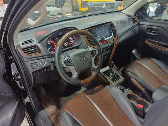MITSUBISHI-L200 TRITON-2.4 16V TURBO DIESEL SPORT HPE-S TERRA CD 4P 4X4 AUTOMÁTICO MITSUBISHI-L200 TRITON-2024