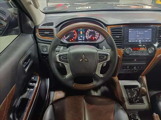 MITSUBISHI-L200 TRITON-2.4 16V TURBO DIESEL SPORT HPE-S TERRA CD 4P 4X4 AUTOMÁTICO MITSUBISHI-L200 TRITON-2024