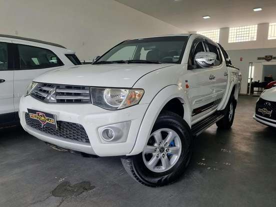 MITSUBISHI-L200 TRITON-2.4 HLS 4X2 CD 16V FLEX 4P MANUAL MITSUBISHI-L200 TRITON-2014