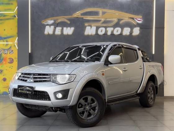 MITSUBISHI L200 TRITON 2.4 HLS CHROME 4X2 CD 16V FLEX 4P MANUAL
