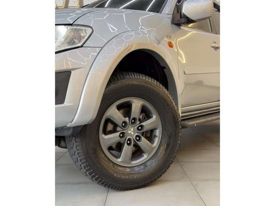 MITSUBISHI-L200 TRITON-2015