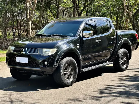 MITSUBISHI L200 TRITON 3.5 HPE 4X4 CD V6 24V FLEX 4P AUTOMÁTICO